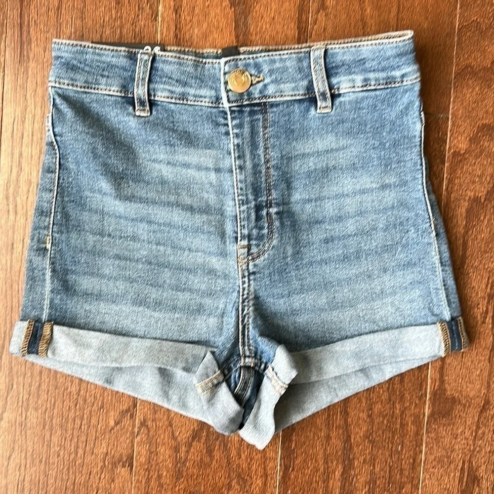 H&M Divided High Waist Cuffed bottom Shorts Size 2